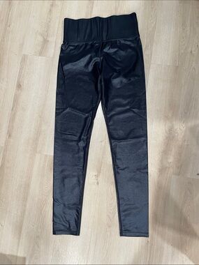 Carbon38 Black High-Waist Leggings